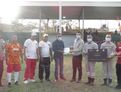 IWIP Renovasi Lapangan Cekel Lelilef Sawai