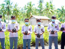 Kelompok Binaan Unkhair dan HARITA Nickel Tanam 6.900 Bibit Mangrove