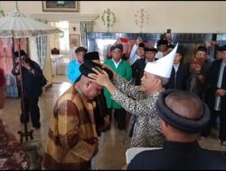 Kapita Lao dan Jo Mayor Dilantik Sultan Muda Ternate