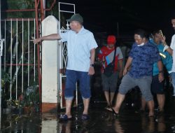 Wali Kota Ternate Tinjau Rumah Warga yang Terendam Banjir
