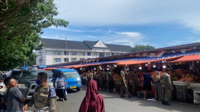 Pemkot Ternate Tertibkan Pedagang Buah di Pasar Gamalama