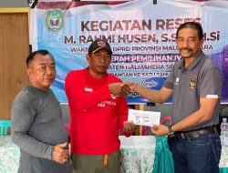 Reses di Pulau Obi, Rahmi Husen Serahkan Bantuan untuk Masjid dan Gereja