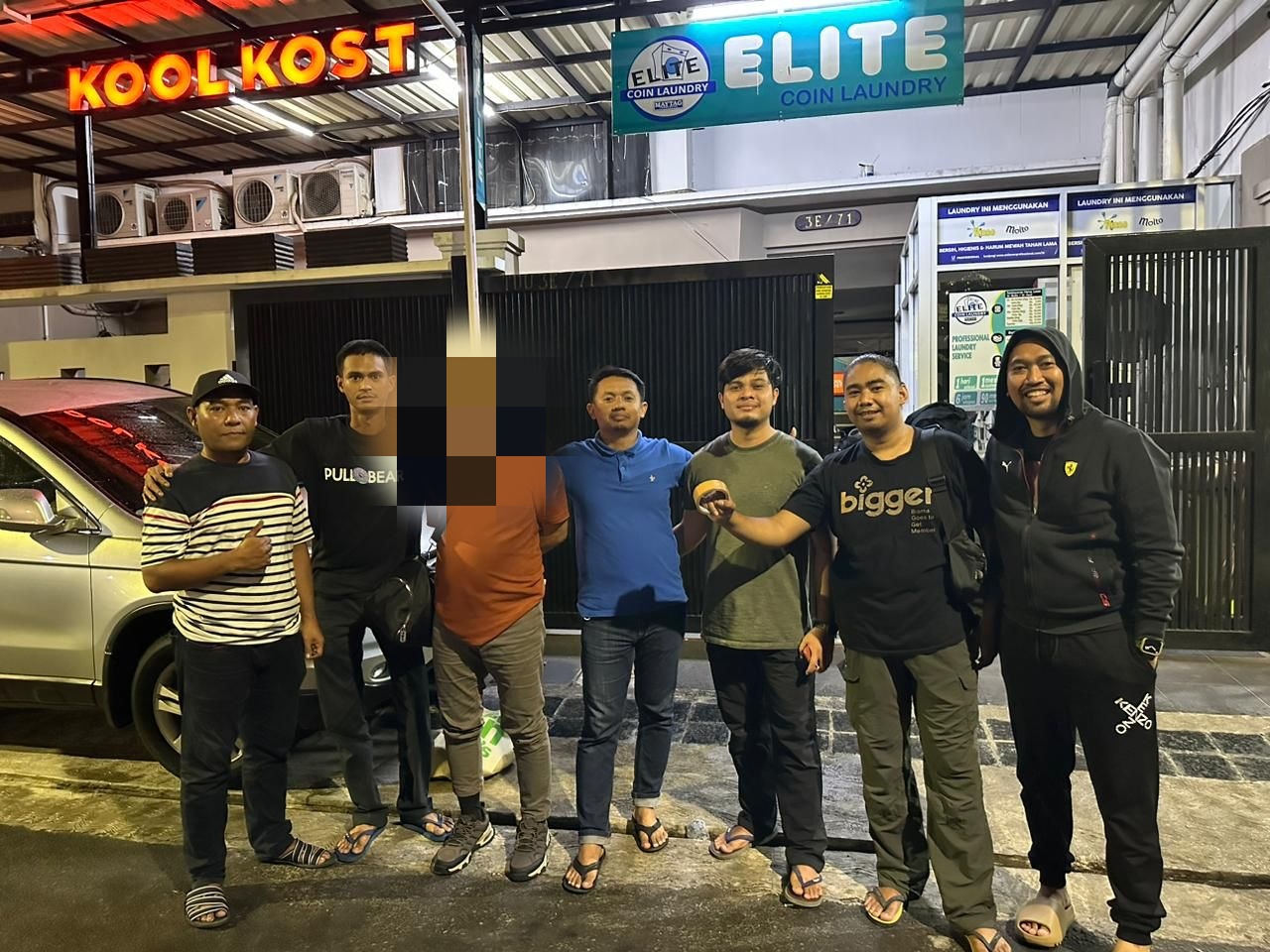 Anggota saat menjemput pelaku di Jakarta. Foto: Istimewa