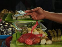 Melihat Pedagang Menjajakan Takjil di Pasar Bastiong, Ternate