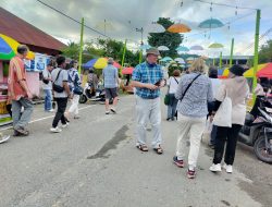 Turis Asing Berburu Takjil di Kampung Ramadhan Desa Fagudu, Kepulauan Sula