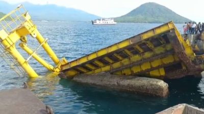 Dermaga Ferry Bastiong Ternate Rusak Parah, Kerugian Ditaksir Puluhan Miliar