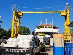 Protes ASDP, Sopir Lintas Tidore-Ternate Adang Kapal Ferry