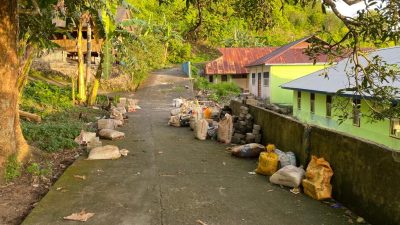 Ortu Siswa Sumbang Material Bangun Pagar Sekolah, Kadisdik Ternate: Itu Sukarela