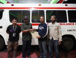 IWIP Sumbang 3 Ambulans dan 2 Truk Sampah ke Masyarakat Haltim