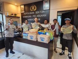 KP3 Pelabuhan Ahmad Yani Ternate Getol Razia Miras di Kapal