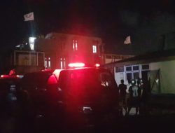 Satu Unit Gedung di Kompleks Pergudangan Bulog Kota Ternate Alami Kebakaran