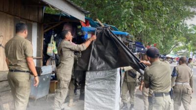 Tertibkan Lapak Pedagang di Ternate, Satpol PP: Bikin Macet