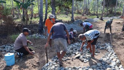 Satgas TMMD Kodim Ternate Bangun Jalan Setapak di Batang Dua, Bermanfaat Bagi Petani
