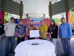 Dukung Layanan Kesehatan, Harita Nickel Serahkan Bantuan Ambulans ke Unkhair