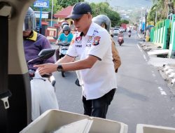 Cara Aipda Fahmi Menjual Udang Vaname Sambil Sampaikan Pesan Kamtibmas