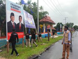 Bawaslu Halmahera Utara Tertibkan APK di Areal Larangan