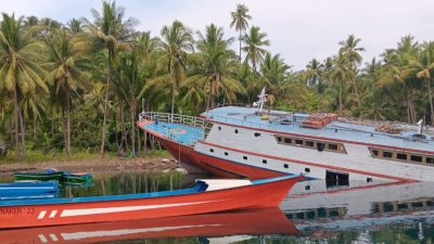 Ini Kronologi KM Cahaya Tiga Kandas di Perairan Halsel