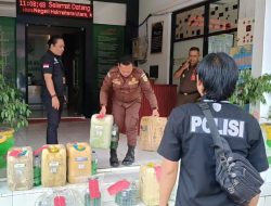 Polisi Limpahkan 2 Tersangka Pemalsuan BBM ke Kejari Halmahera Utara