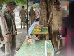 Satpol PP Tertibkan Warung Makan di Ternate yang Buka Siang Hari