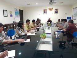 Sekda E. J. Papilaya Pimpin Rapat Persiapan Penilaian Adipura