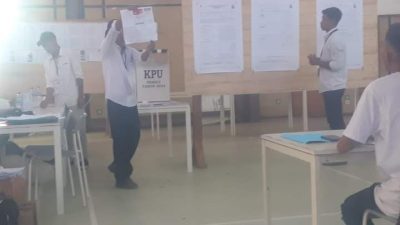 Kaban Kesbangpol Pantau Pelaksanaan PSU di TPS Khusus NHM