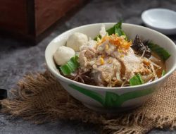 Bakso Idola: Jejak Rasa di Setiap Sendok