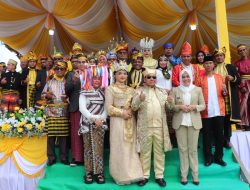 Hadiri Acara HUT ke-11 Pulau Taliabu, Bupati Kepulauan Sula Ajak Pemda Kerja Sama