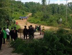 Bobato Adat Pulau Taliabu Palang Jalan PT ADT, Tuntut Ganti Rugi Dampak Lingkungan