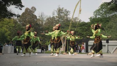 Wakili Maluku Utara, PKK Taliabu Tampil Memukau di HKG Kota Solo