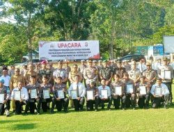 Menekan Peredaran Miras di Halteng, Belasan Anggota TNI-Polri Dapat Penghargaan