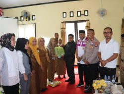 Bagi Parcel Stunting, Ramli Soroti Angka Kematian Ibu dan Anak