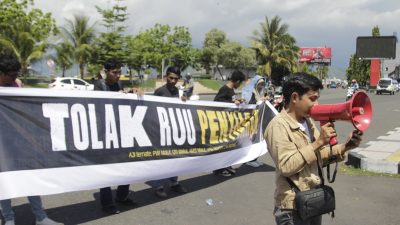Jurnalis di Ternate Unjuk Rasa Menolak RUU Penyiaran