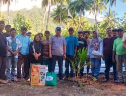 Salurkan Bantuan, Pemkot Terus Dorong Pengembangan Petani di Ternate