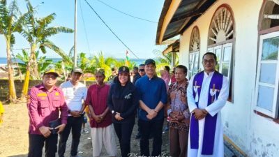 Bupati Sula Hadiri Peletakan Batu Pertama Gereja Katolik Desa Auponhia
