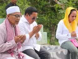 Aliong dan Citra Puspasari Mus Ziarah Makam Leluhur, Doakan Keberkahan untuk Pulau Taliabu