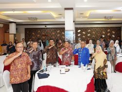 Sekda Kota Ternate Buka Bimtek dan Sosialisasi Pengawasan Perizinan Usaha Berbasis Resiko