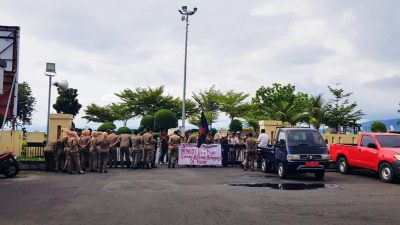 Pemkot Ternate Didesak Tidak Main Bisnis di Pasar