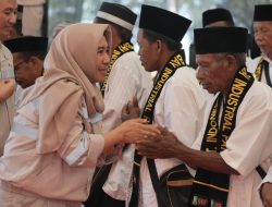 IWIP Berangkatkan 76 Warga dan Karyawan Umrah