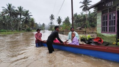 Sejumlah Desa di Gane Timur Diterjang Banjir, Pemda Halsel Diminta Gerak Cepat!