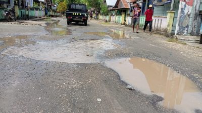 Jalan Rusak Desa Bere-bere di Morotai Dikeluhkan Warga