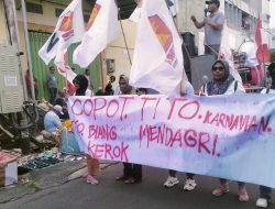 Demo Protes Pilgub Malut Berlanjut, Massa Desak Tito Karnavian Dicopot
