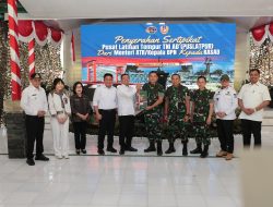 Menteri ATR/BPN Serahkan 42 Sertifikat Tanah untuk Puslatpur TNI AD