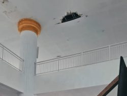 Atap Masjid Baiturrahman Morotai Bocor Usai Direhab Ratusan Juta