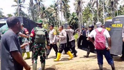 Demo Tambang di Halmahera Timur Ricuh, Warga Dihujani Gas Air Mata