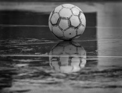 Ketika Sepakbola Tak Memberi Pilihan