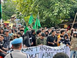 HMI Cabang Ternate Demo, Desak Polda Maluku Utara Bebaskan 11 Orang Warga Haltim