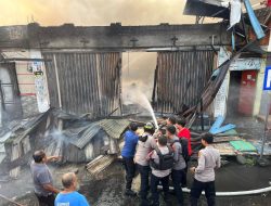 Dua Toko di Gamalama Ternate Terbakar, Uang hingga Barang Dagangan Ludes