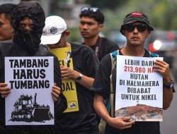 Massa Aksi Desakan Hentikan Kriminalisasi 11 Warga Adat Maba Sangaji