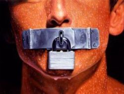 Dua Mantan Pejabat Taliabu Bungkam Soal Aliran Dana Pinjaman Rp 115 Miliar