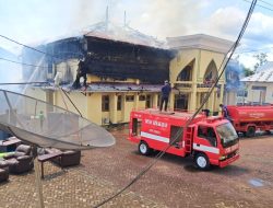 Gedung Musdalifa Asrama Haji di Ternate Terbakar Hebat